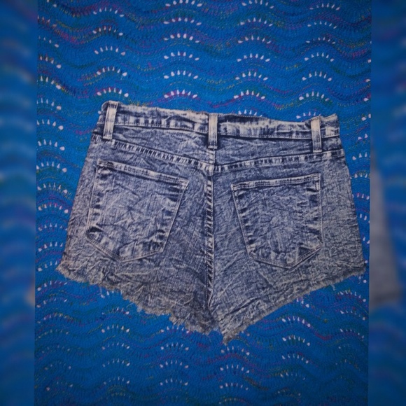 Bleu Jean shorts 2X - Picture 2 of 5